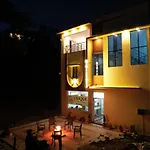 Unique Ajvi Resortz Inn