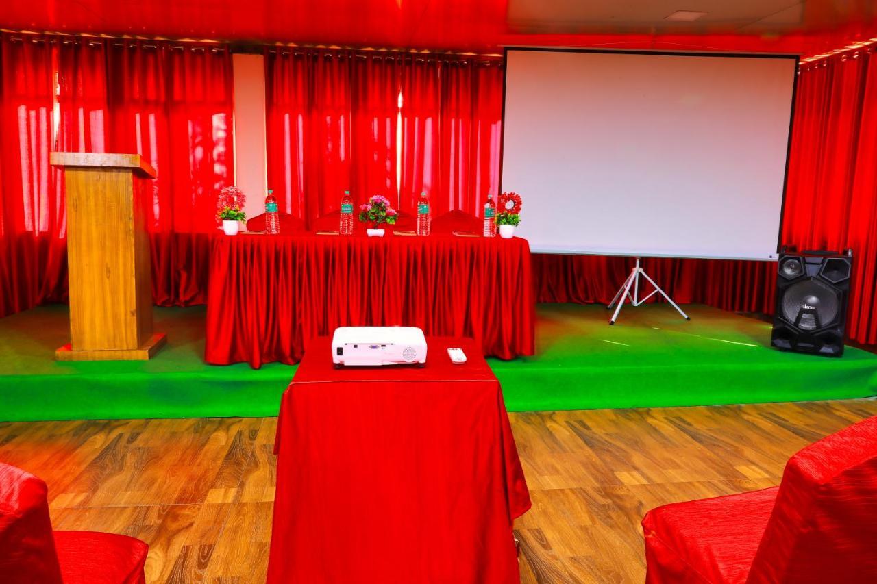 Ss Silver Oaks Resort 3*