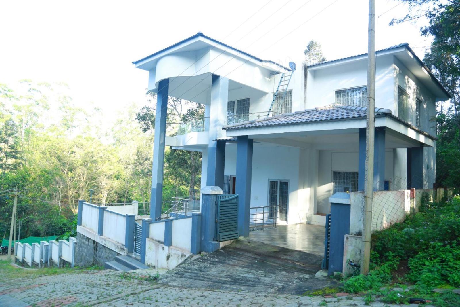 Mainland & By Kolaahalam Hotel 4*