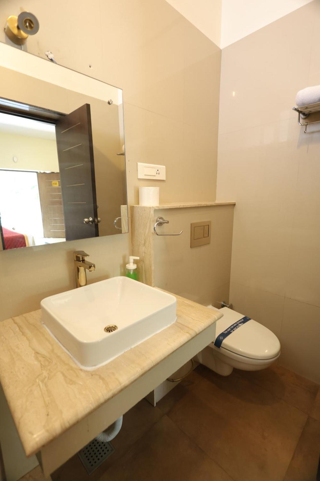 Queens -yellow Lake &spa -yercaud 4* Yercaud
