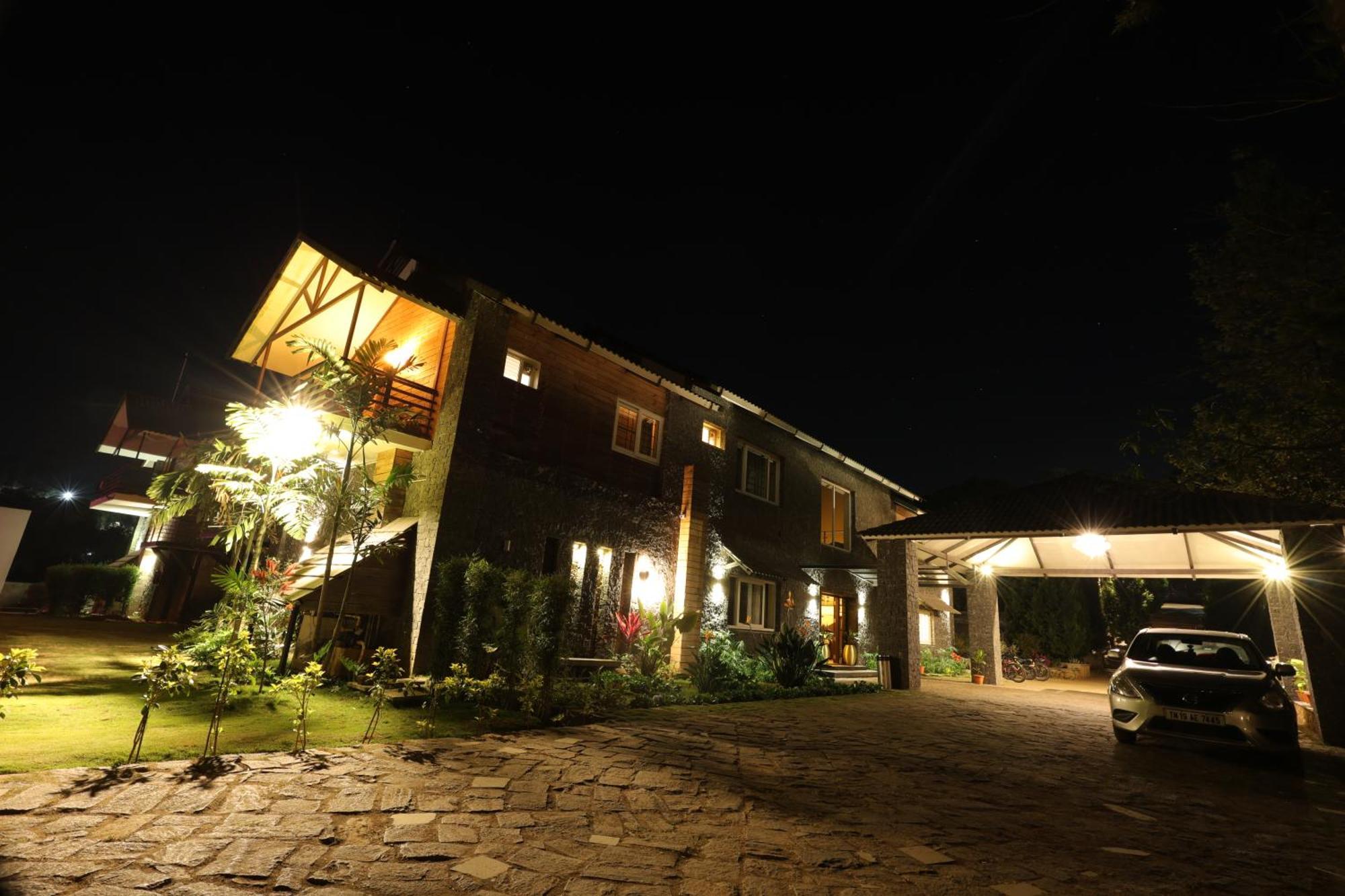 Queens -yellow Lake &spa -yercaud 4*